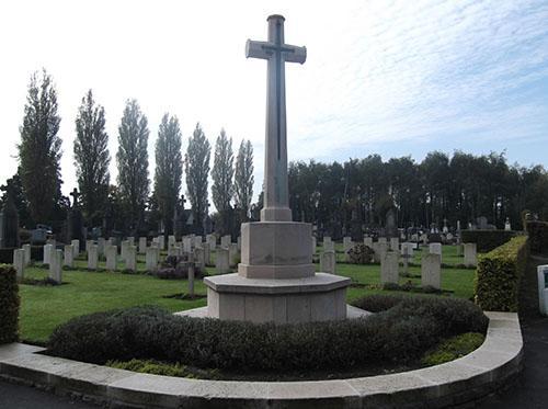 Bois-Grenier Communal Cemetery 500