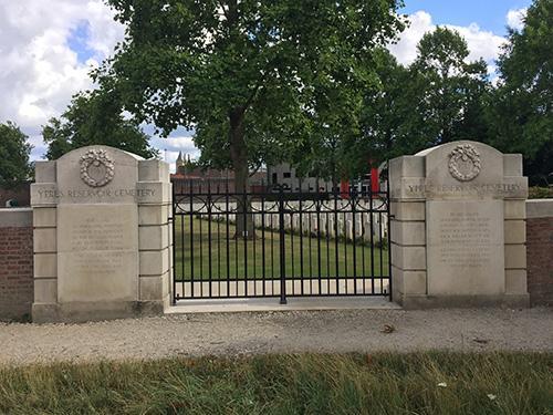 Ypres Reservoir Cemetery Ypres 500