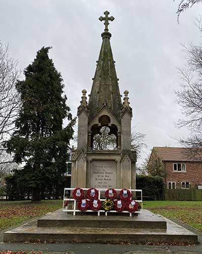 Pinchbeck Memorial whole 500